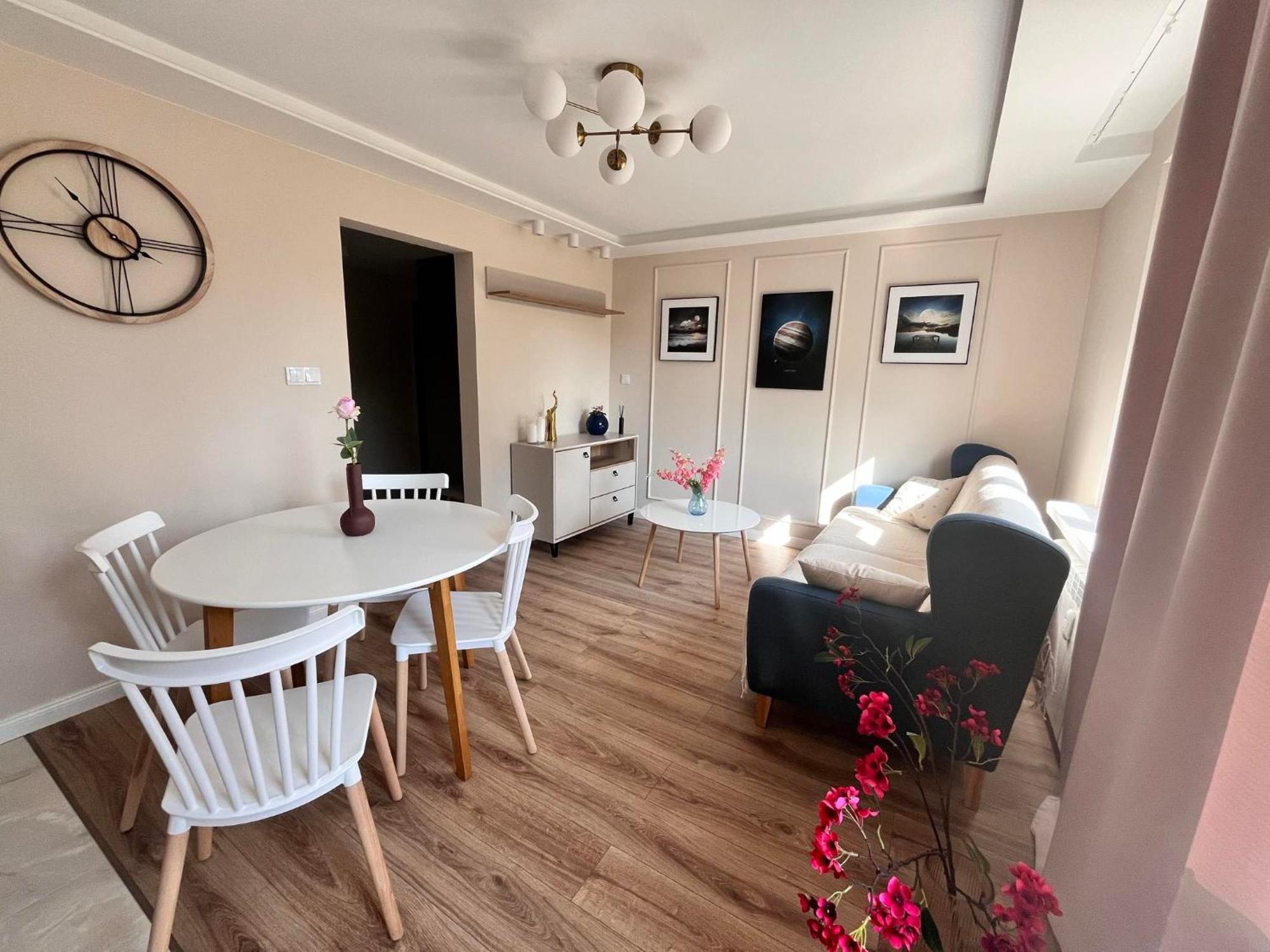 Prestige Apartment Bohaterow Warszawy Kielce Ngoại thất bức ảnh
